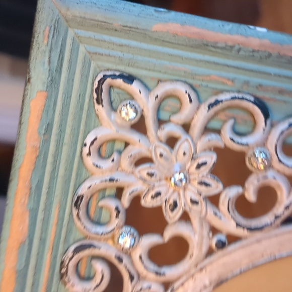 Pier1 Filagree Embellished Frame - Picture 4 of 8